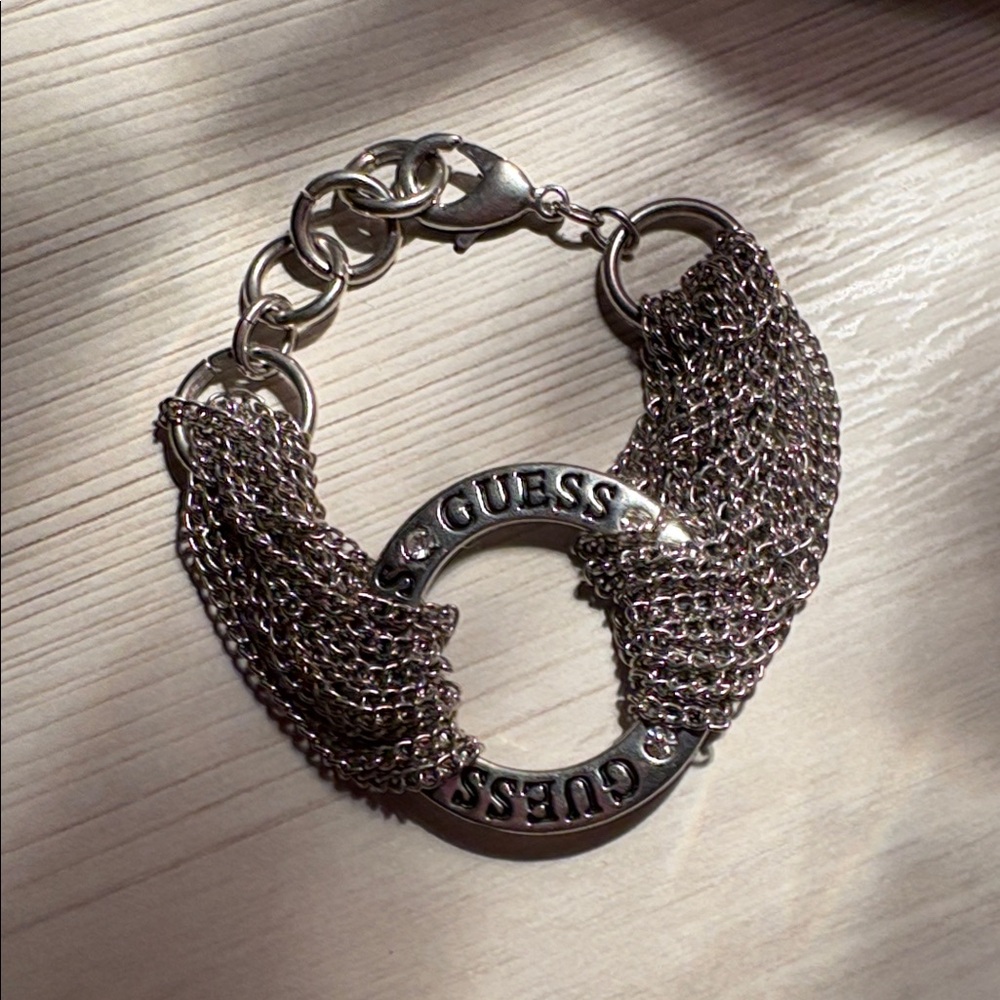 Preowned silver tone GUESS bracelet 7.5 “